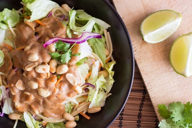 Easy Pasta Salad With An Exquisite Peanut Butter Dressing (15 Min, Vegan)