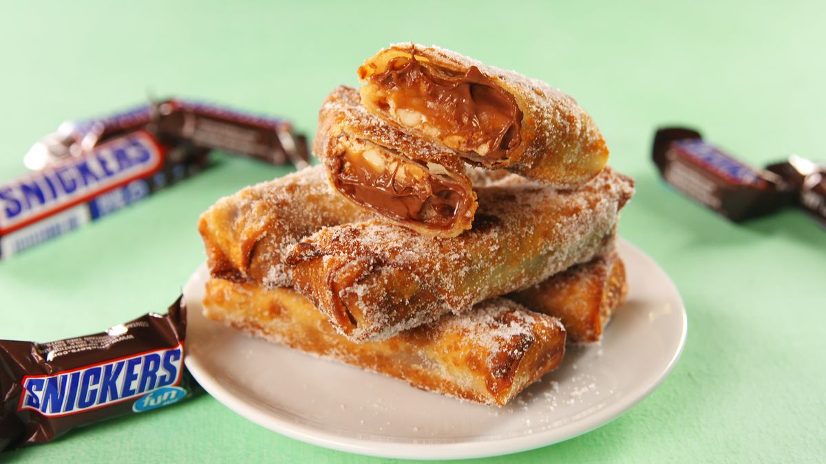 Snickers Egg Rolls