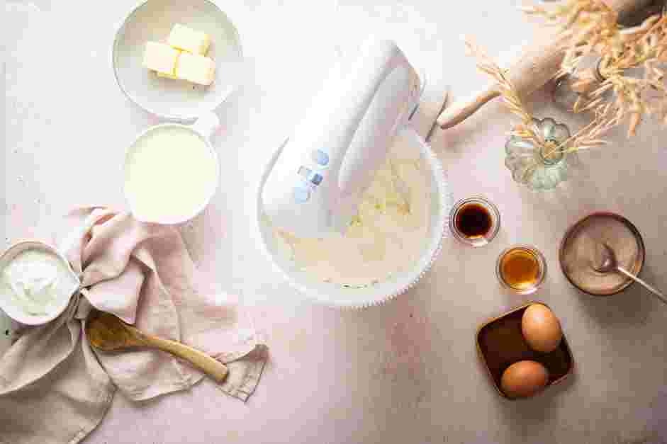 Churro Cheesecake Recipe: Make the cheesecake filling.