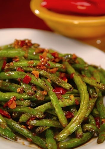 spicy and garlicky walnut stir-fried green beans