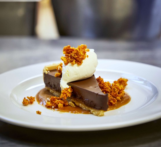 Salted caramel chocolate tart